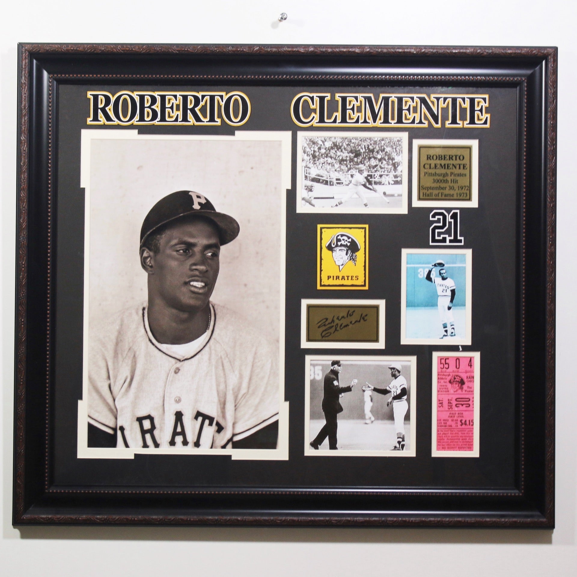 Roberto Clemente 32x36 Custom Framed Jersey Display with Pirates World  Champions Pin